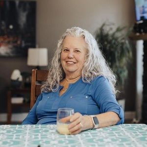 Meet your Posher, Debbie